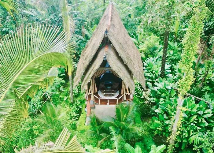 Rafka Bamboo House With Jungle Views Seribatu