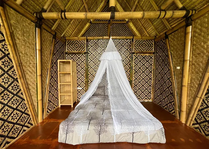 Rafka Bamboo House With Jungle Views * Seribatu