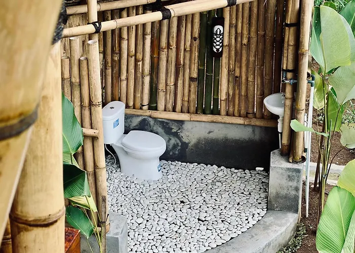 Rafka Bamboo House With Jungle Views Seribatu